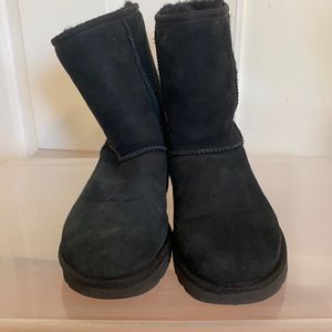 UGG CLASSIC SHORT II BOOT